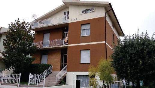 casa indipendente in vendita a Pesaro