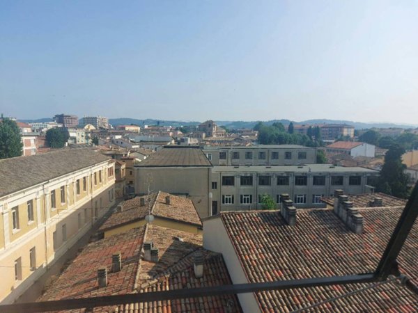 appartamento in vendita a Pesaro in zona Centro Città