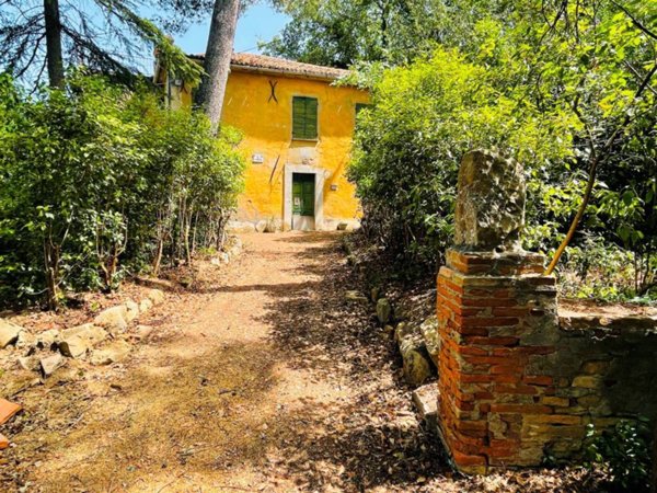 casa indipendente in vendita a Pesaro in zona Mare