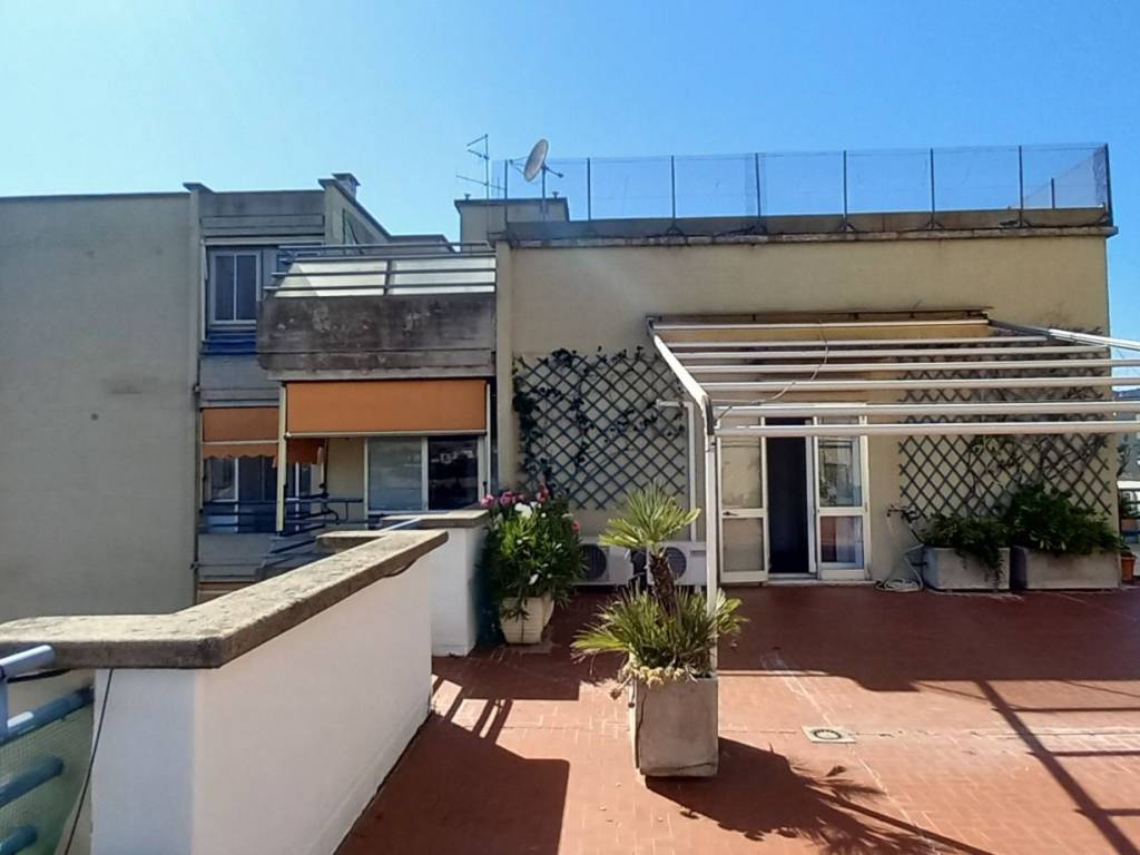 appartamento in vendita a Pesaro in zona Santa Veneranda