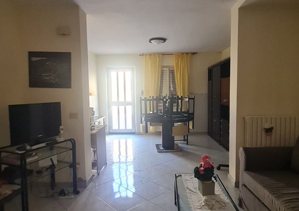 casa indipendente in vendita a Pesaro in zona Fabbrecce