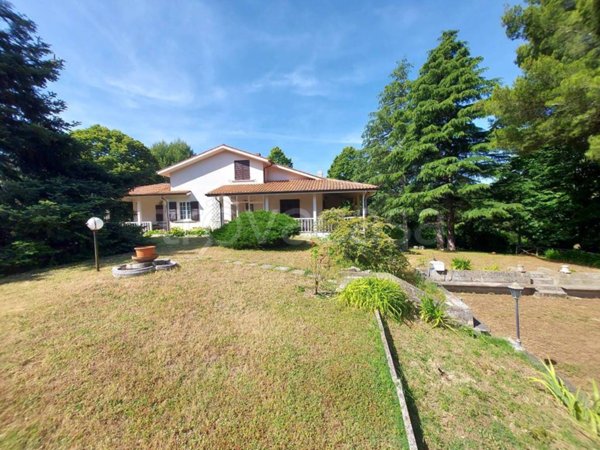 casa indipendente in vendita a Pesaro in zona Muraglia
