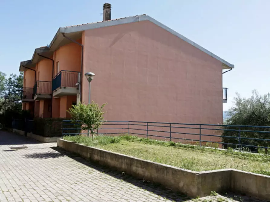 casa indipendente in vendita a Pesaro in zona Candelara