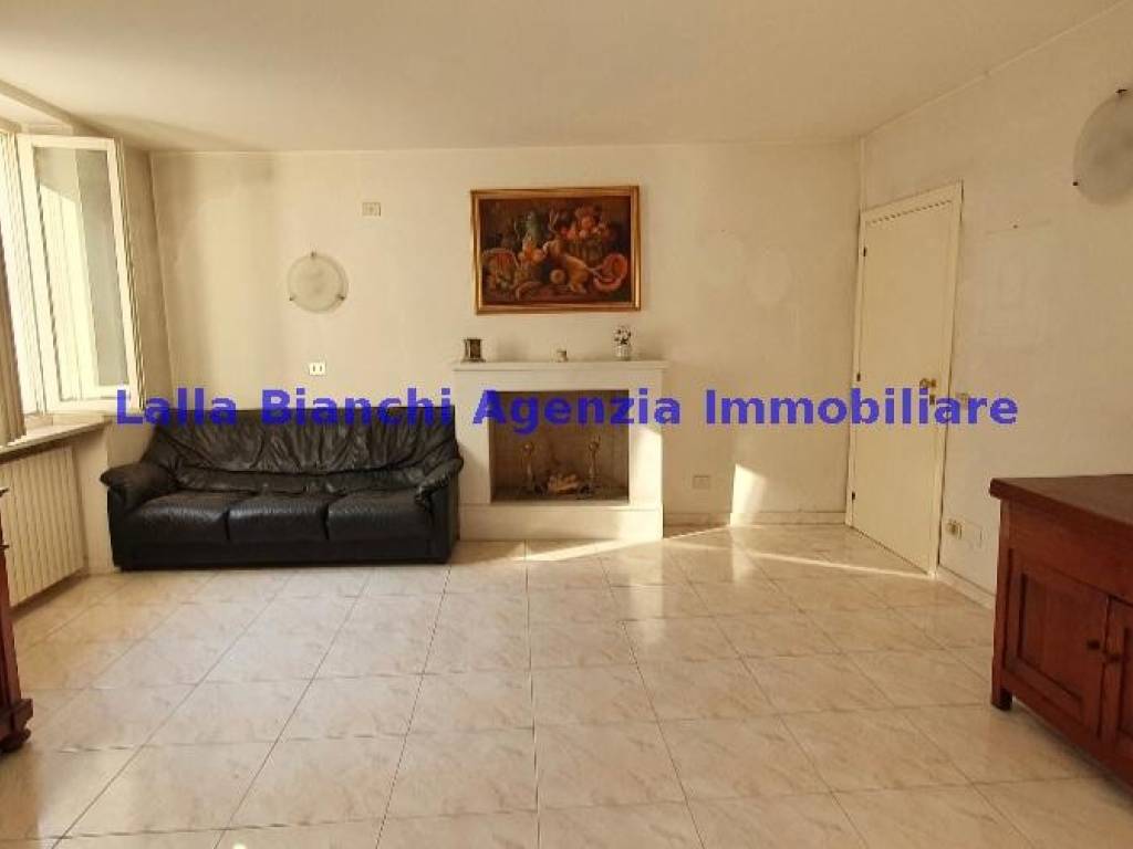 appartamento in vendita a Pesaro in zona Centro Città