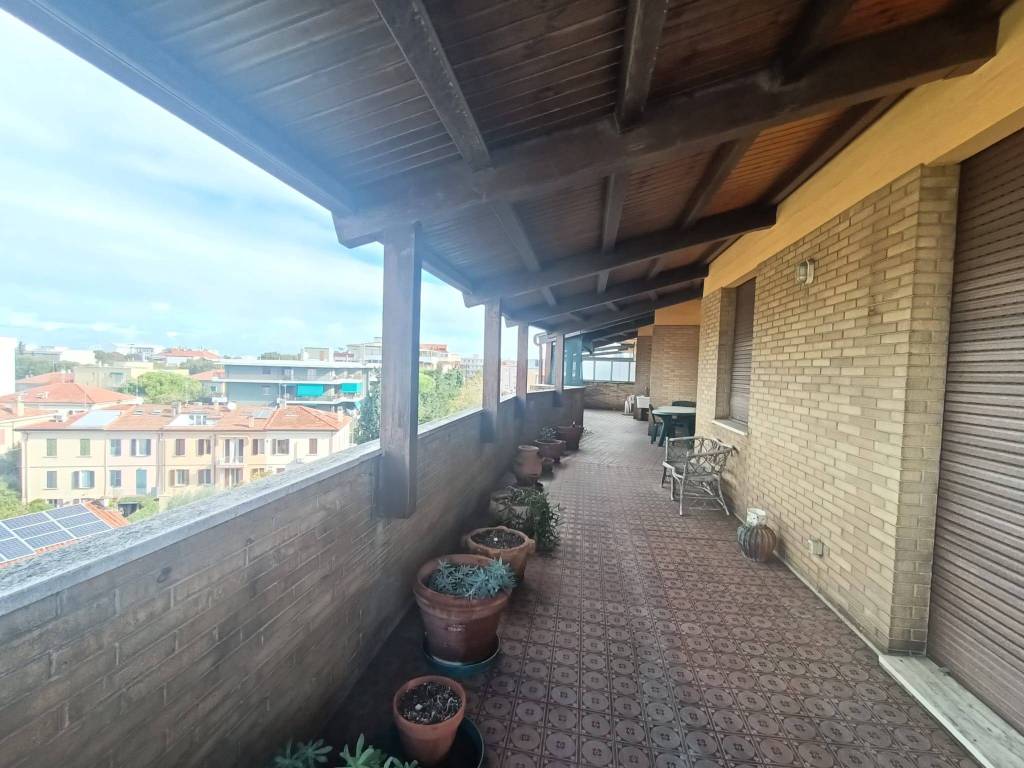 appartamento in vendita a Pesaro in zona Mare