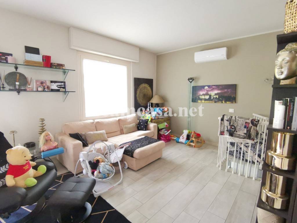 appartamento in vendita a Pesaro in zona Centro Città