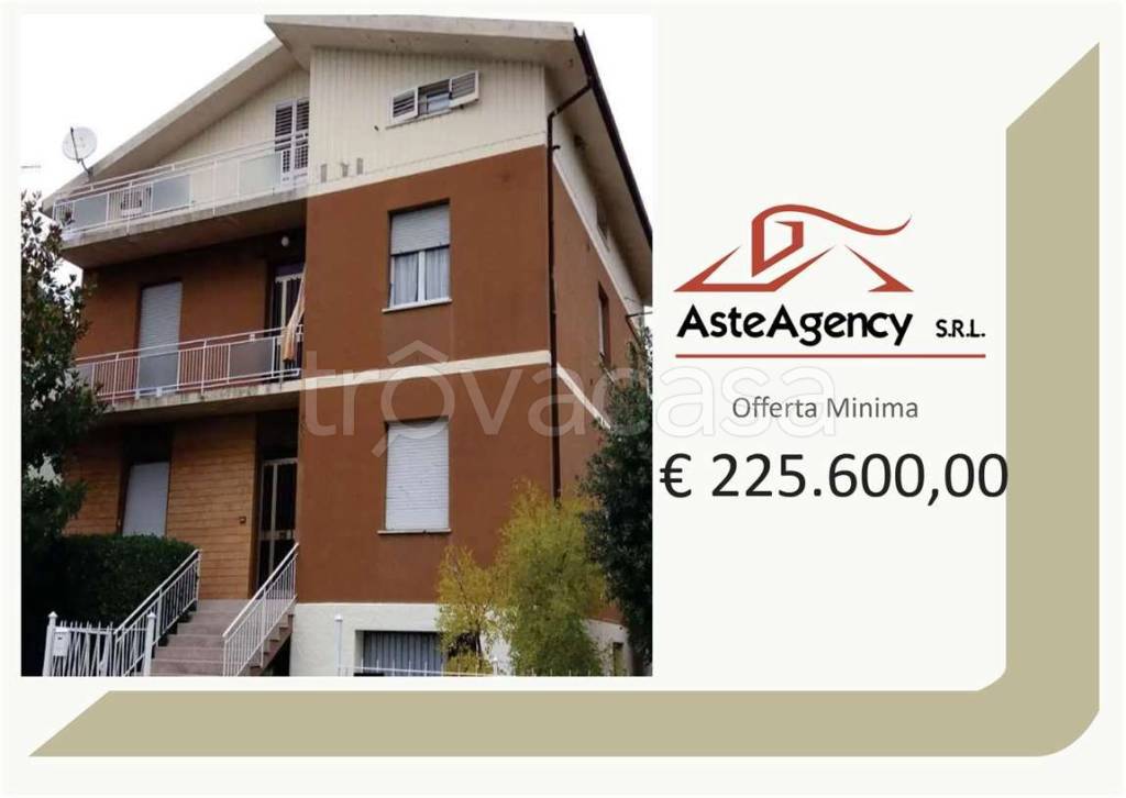 appartamento in vendita a Pesaro in zona Borgo Santa Maria