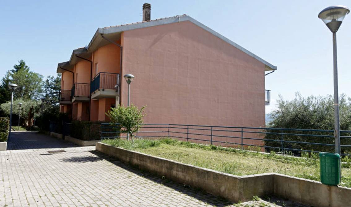 casa indipendente in vendita a Pesaro in zona Candelara