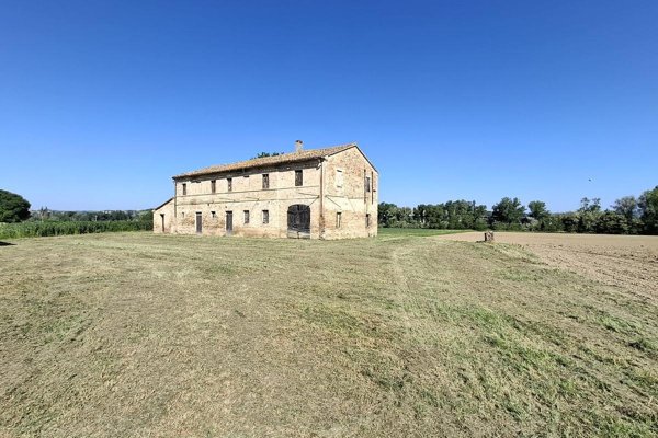 casale in vendita a Pesaro in zona Centro Città