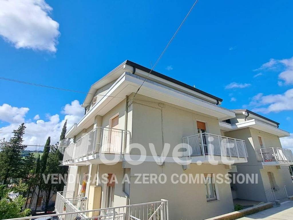 appartamento in vendita a Pesaro in zona Cattabrighe