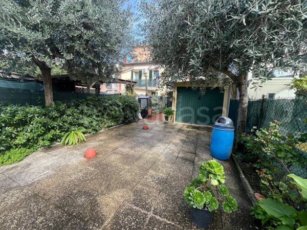 casa indipendente in vendita a Pesaro in zona Pantano