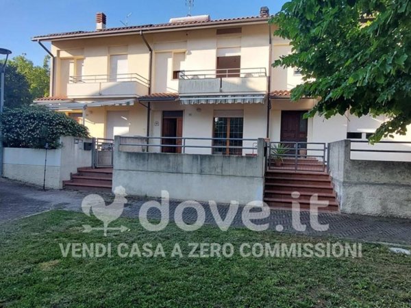 casa indipendente in vendita a Pesaro in zona Tre Ponti