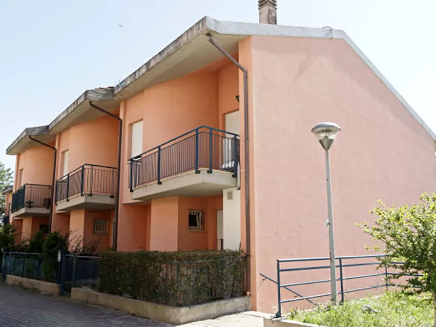 casa indipendente in vendita a Pesaro in zona Candelara