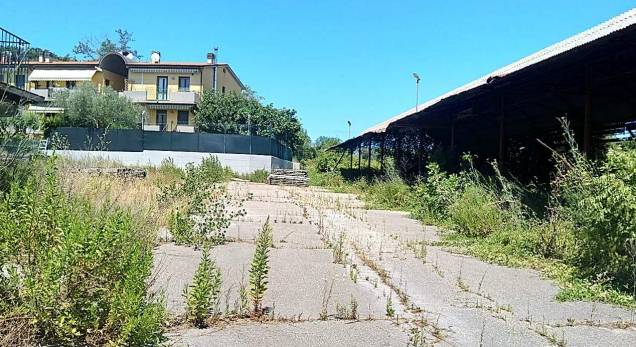 terreno edificabile in vendita a Pesaro