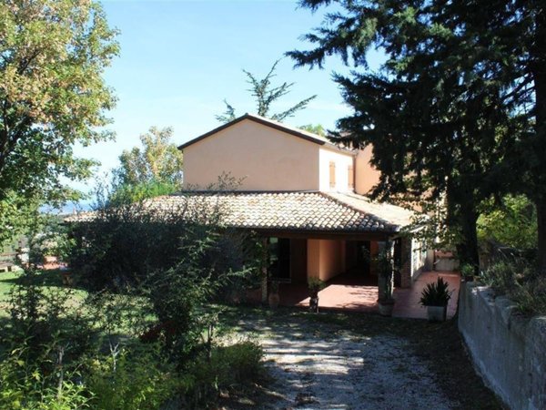 casa indipendente in vendita a Pesaro in zona Monteciccardo