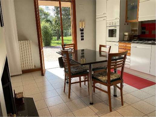 appartamento in vendita a Pesaro in zona Centro Città