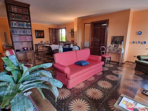 casa indipendente in vendita a Pesaro in zona Tre Ponti