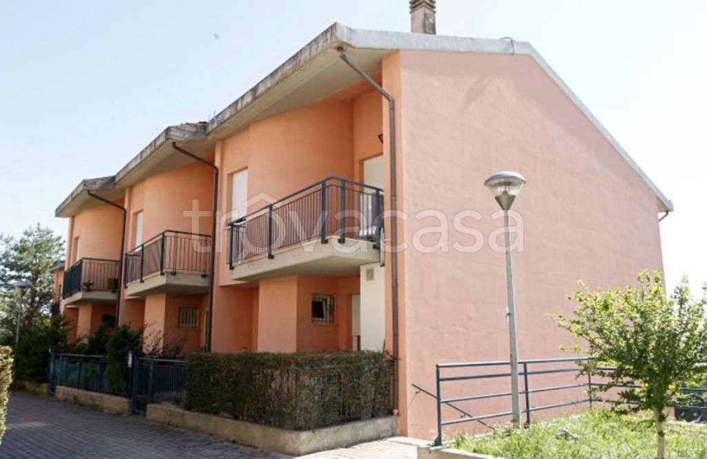 casa indipendente in vendita a Pesaro in zona Candelara