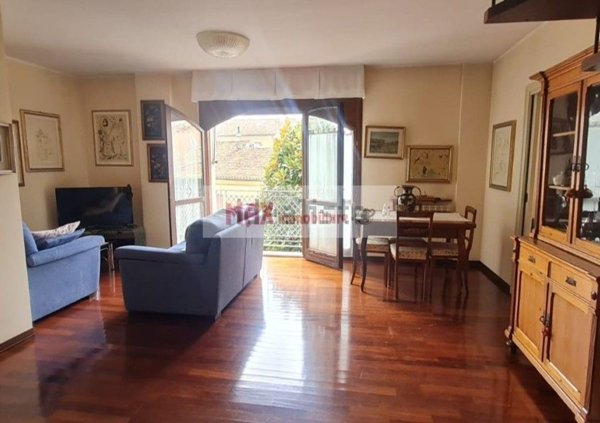 appartamento in vendita a Pesaro in zona Centro Città