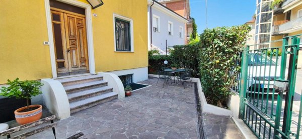 appartamento in vendita a Pesaro in zona Montegranaro