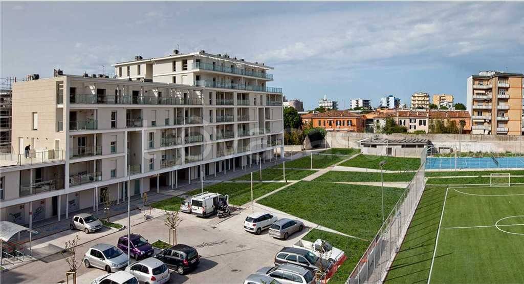 appartamento in vendita a Pesaro in zona Mare