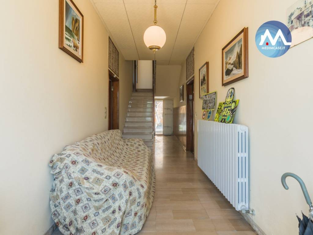 casa semindipendente in vendita a Pesaro in zona Cattabrighe