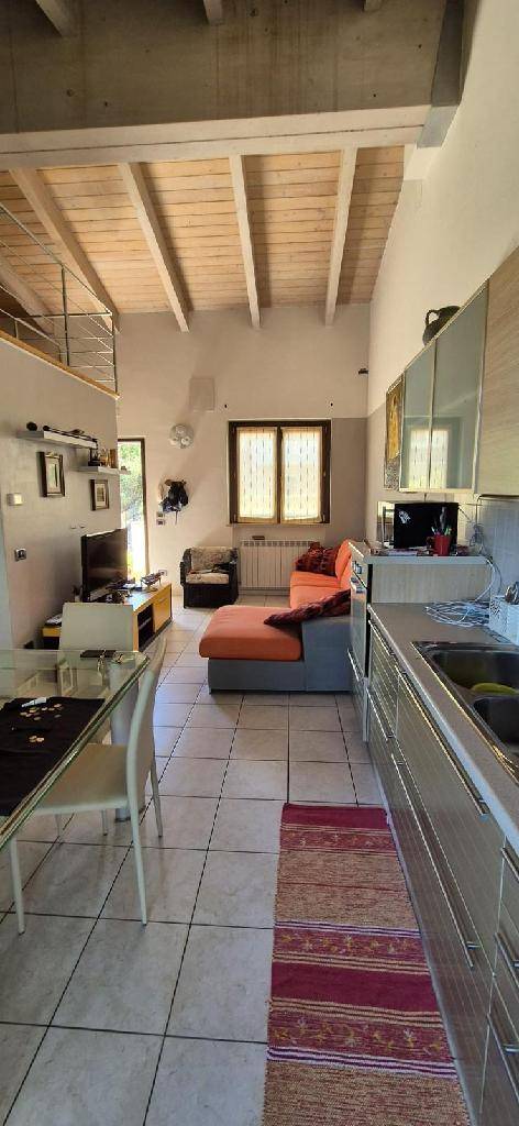 casa indipendente in vendita a Pesaro