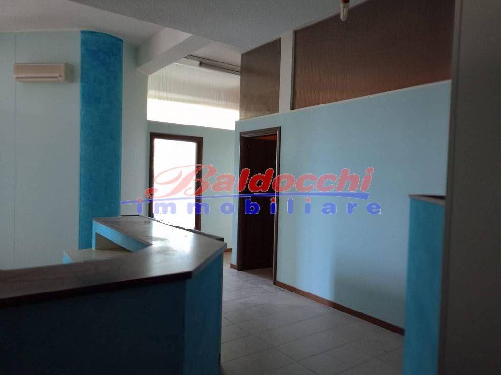ufficio in vendita a Pesaro