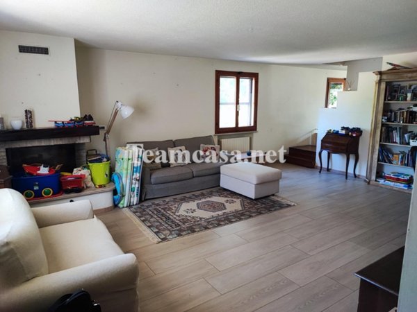 casa indipendente in vendita a Pesaro