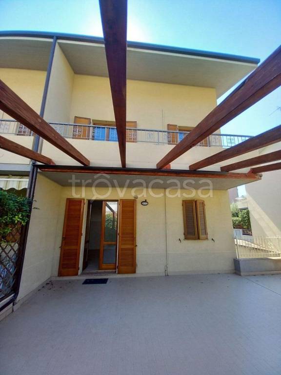 casa indipendente in vendita a Pesaro in zona Santa Veneranda