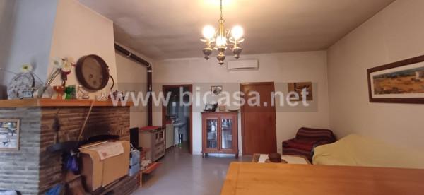 casa indipendente in vendita a Pesaro in zona Novilara