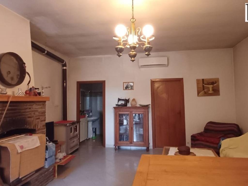 casa indipendente in vendita a Pesaro in zona Novilara