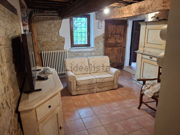 casa indipendente in vendita a Pesaro