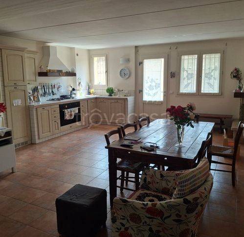 casa indipendente in vendita a Pesaro in zona Tre Ponti