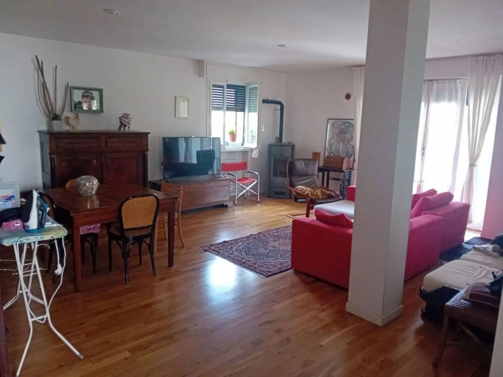 appartamento in vendita a Pesaro in zona Cattabrighe