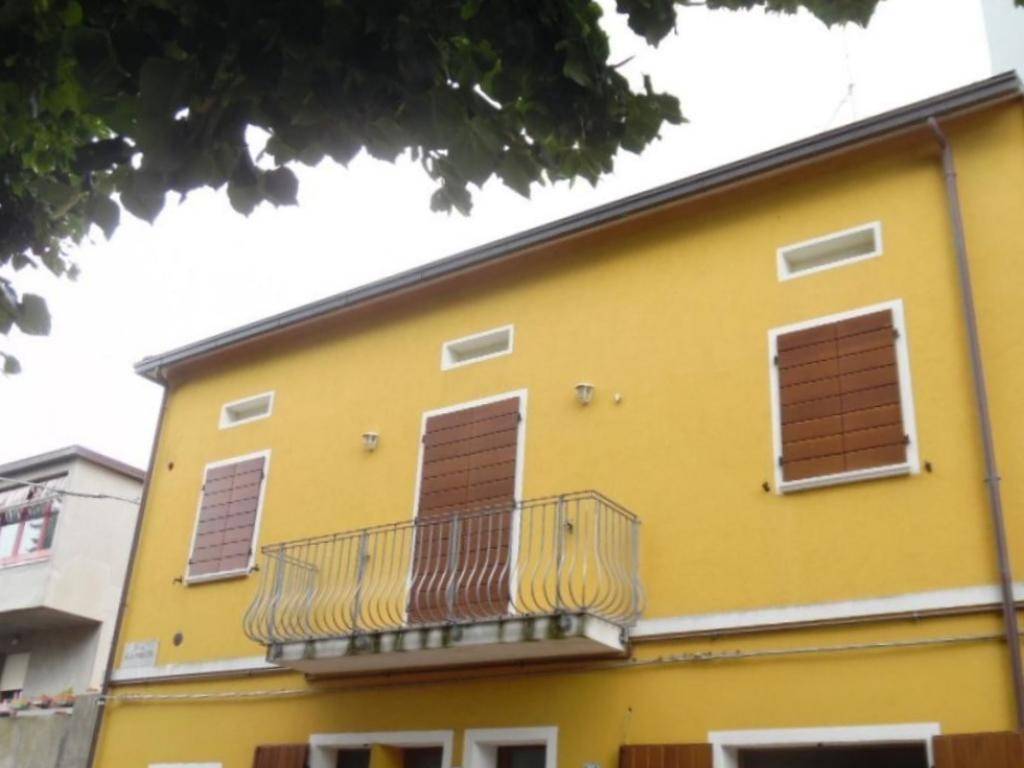 appartamento in vendita a Pesaro in zona Borgo Santa Maria