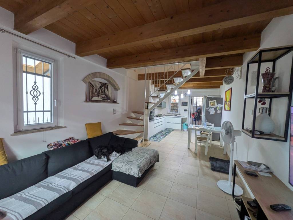 casa indipendente in vendita a Pesaro in zona Santa Veneranda
