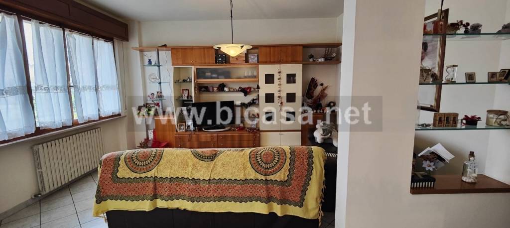 casa indipendente in vendita a Pesaro in zona Santa Veneranda