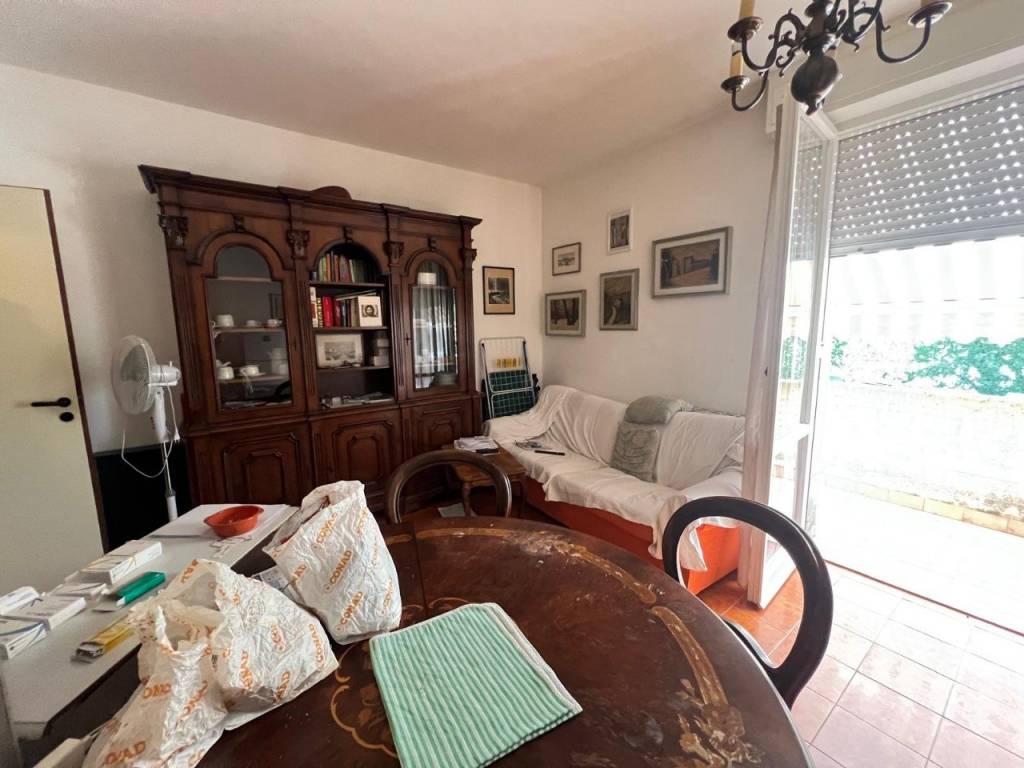 appartamento in vendita a Pesaro in zona Trebbiantico