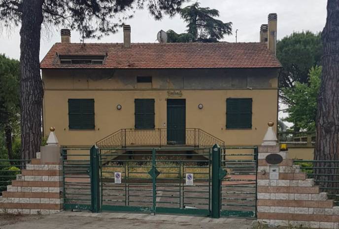 pentavano in vendita a Pesaro