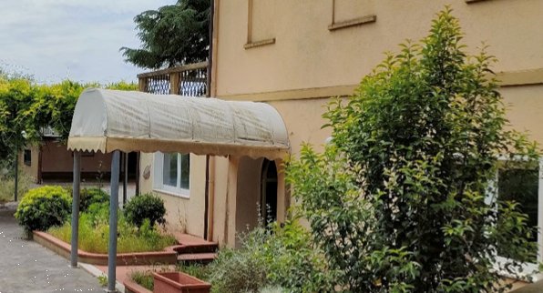 pentavano in vendita a Pesaro