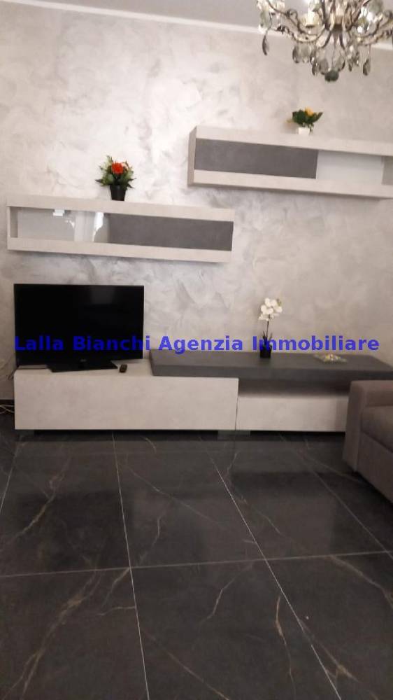 appartamento in vendita a Pesaro in zona Centro Città