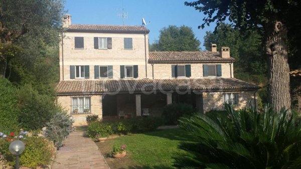 casa indipendente in vendita a Pesaro in zona Santa Veneranda