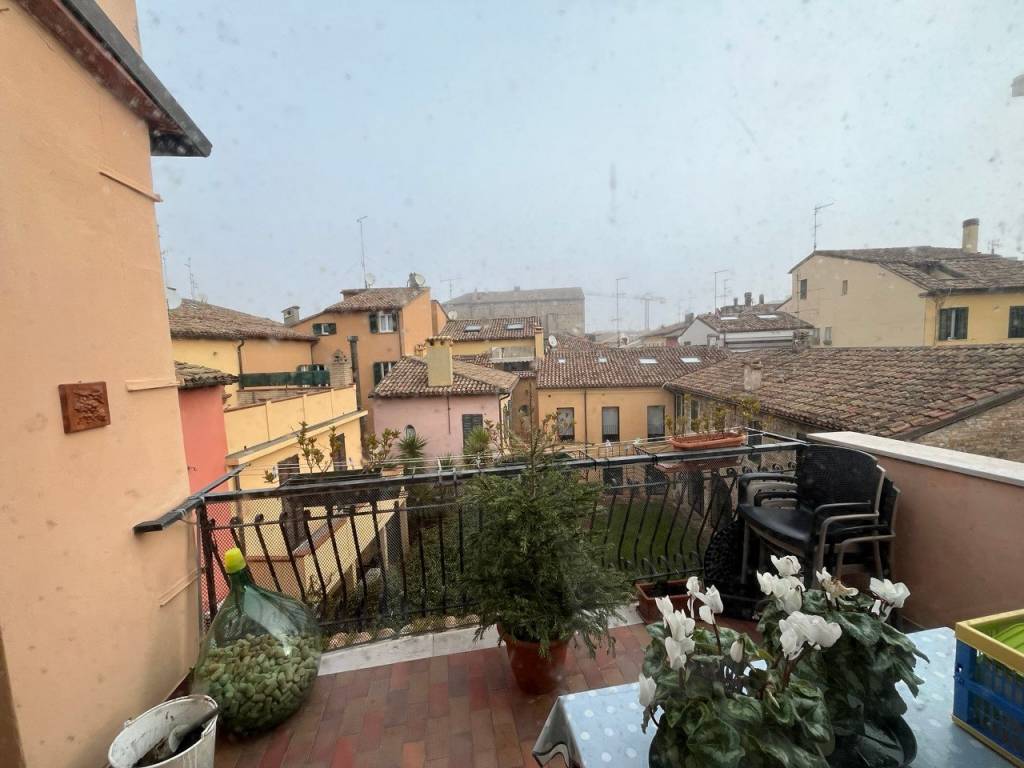 appartamento in vendita a Pesaro in zona Centro Città