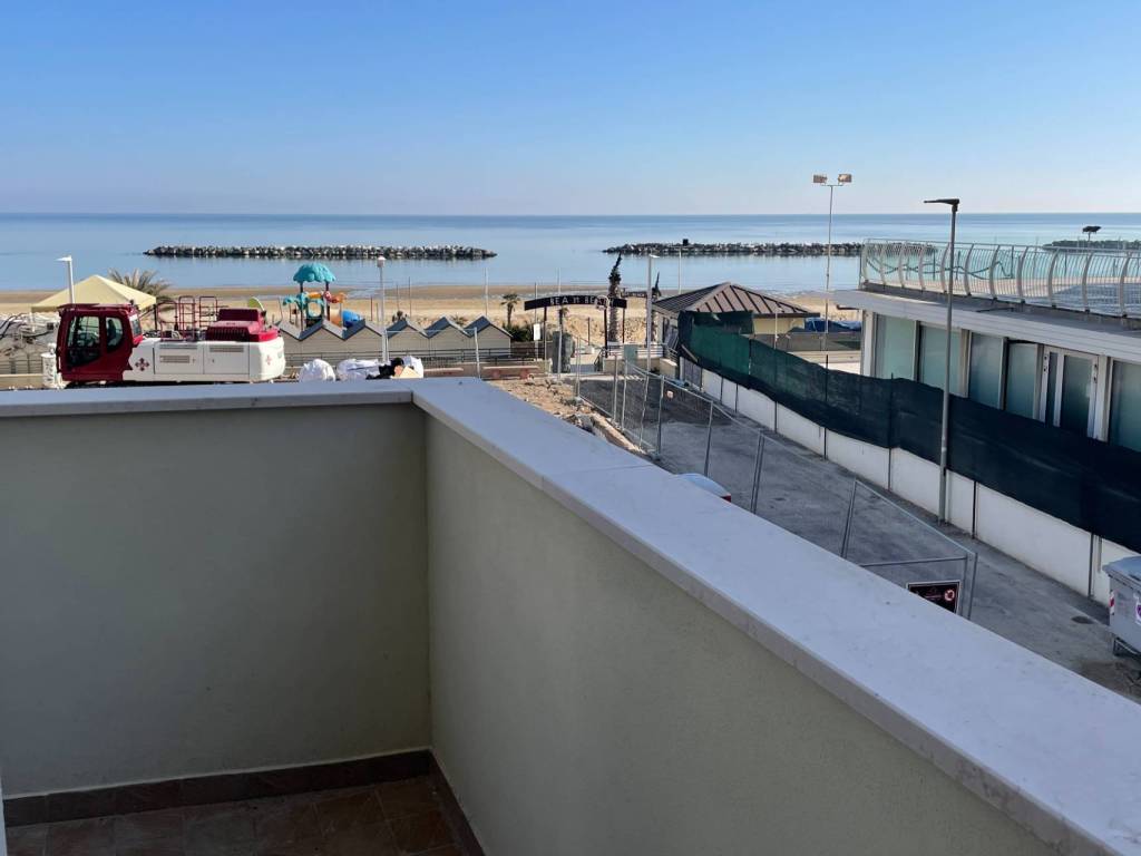 appartamento in vendita a Pesaro in zona Mare