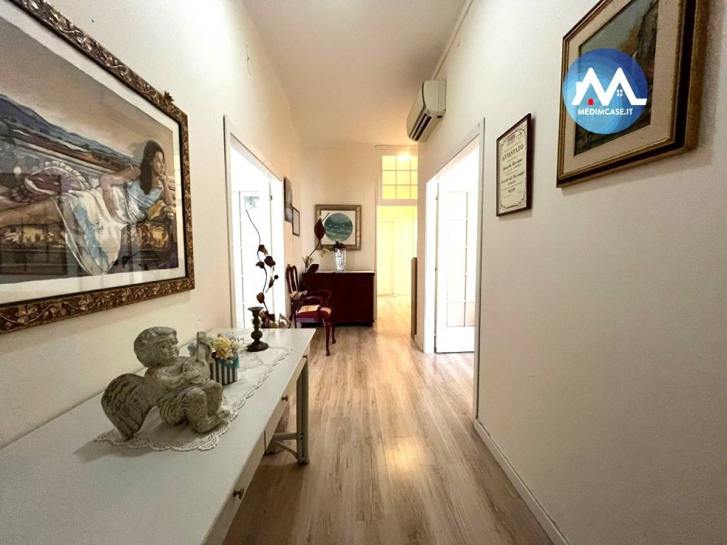 casa indipendente in vendita a Pesaro in zona Soria