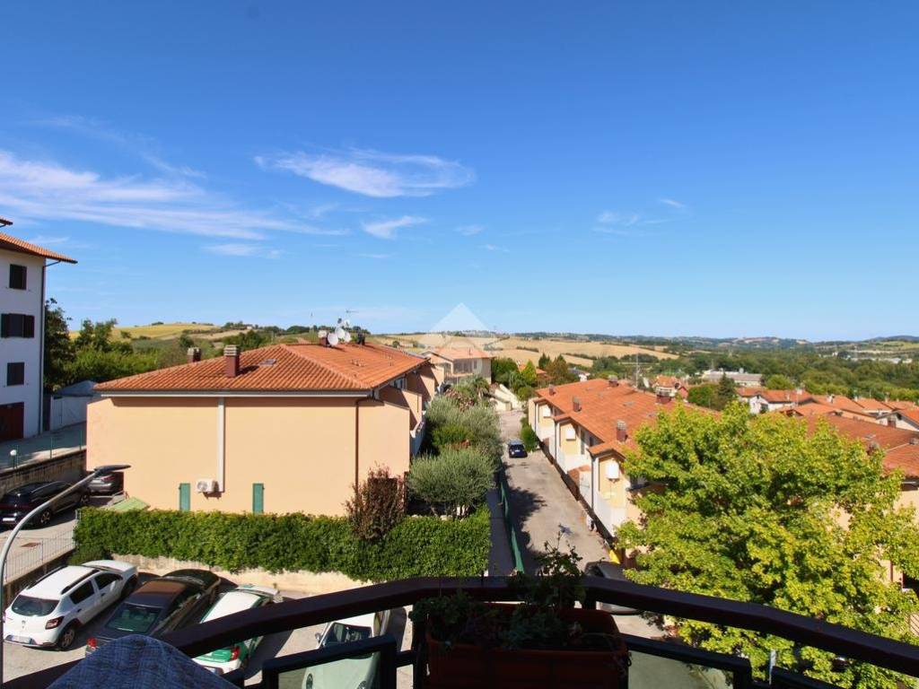 appartamento in vendita a Pesaro in zona Monteciccardo