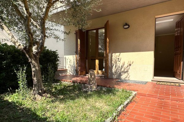 casa indipendente in vendita a Pesaro in zona Centro Città