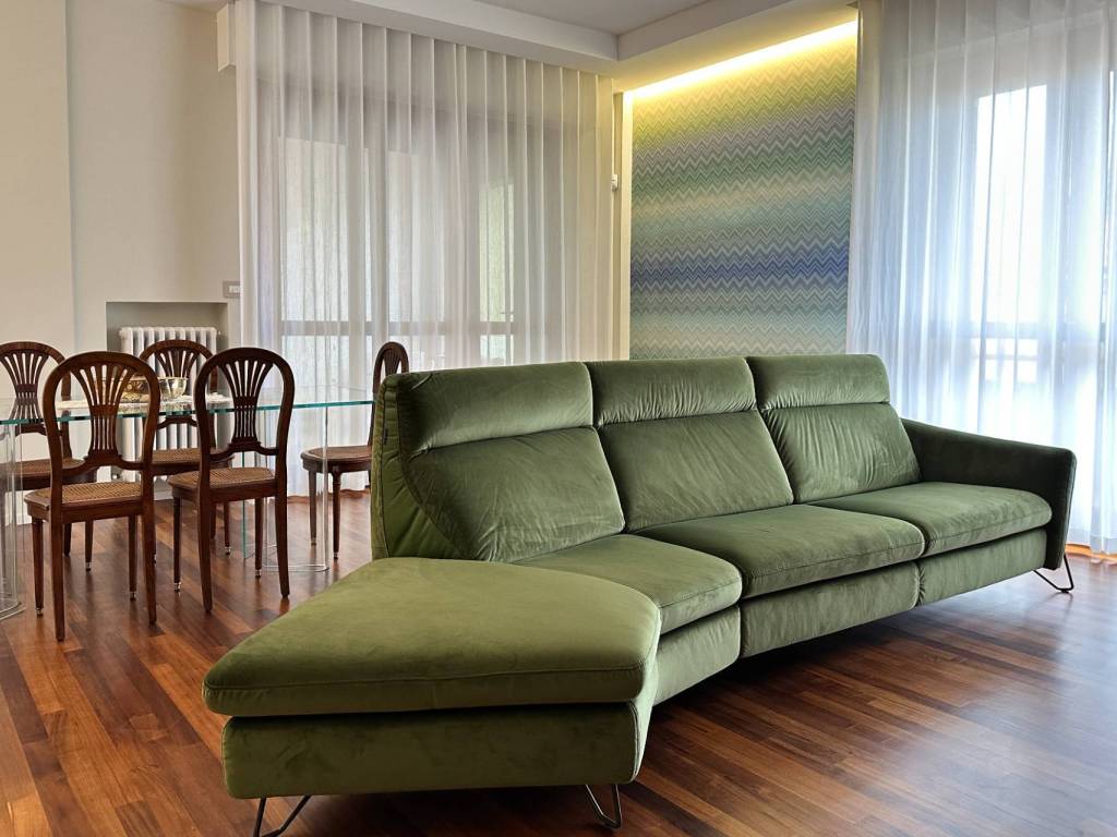 appartamento in vendita a Pesaro in zona Mare