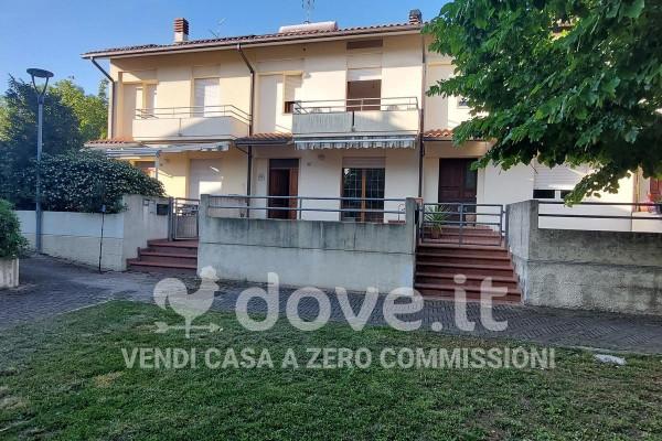 casa indipendente in vendita a Pesaro in zona Tre Ponti